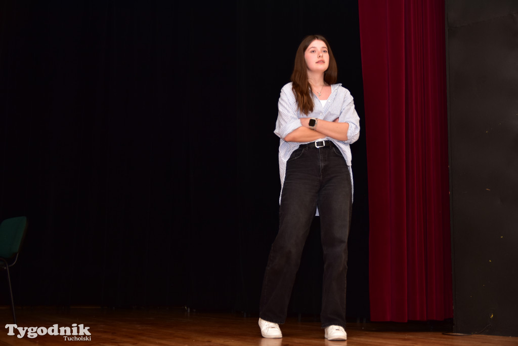 To nie było zwykłe przedstawienie. Grupa teatralna z B-CKiP Gminy Lubiewo wystąpiła z premierowym spektaklem