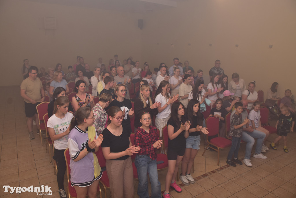 To nie było zwykłe przedstawienie. Grupa teatralna z B-CKiP Gminy Lubiewo wystąpiła z premierowym spektaklem