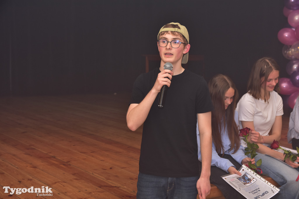 To nie było zwykłe przedstawienie. Grupa teatralna z B-CKiP Gminy Lubiewo wystąpiła z premierowym spektaklem