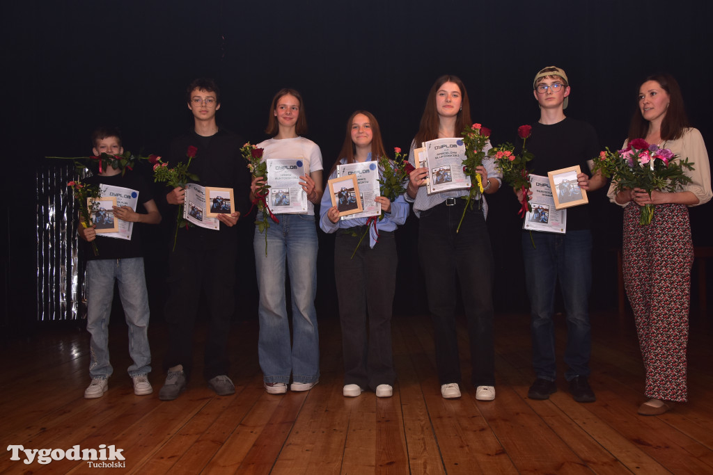 To nie było zwykłe przedstawienie. Grupa teatralna z B-CKiP Gminy Lubiewo wystąpiła z premierowym spektaklem