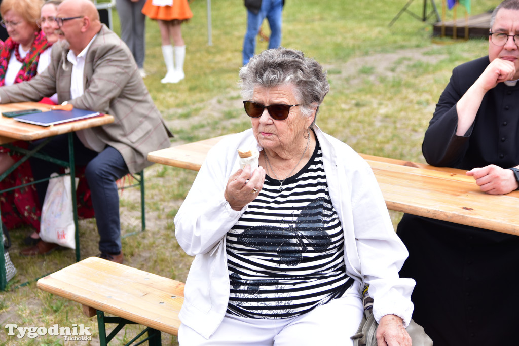 Bysław: Obchody Dnia Dziecka i Dnia Matki w ludowej odsłonie