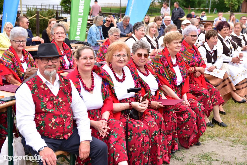 Bysław: Obchody Dnia Dziecka i Dnia Matki w ludowej odsłonie