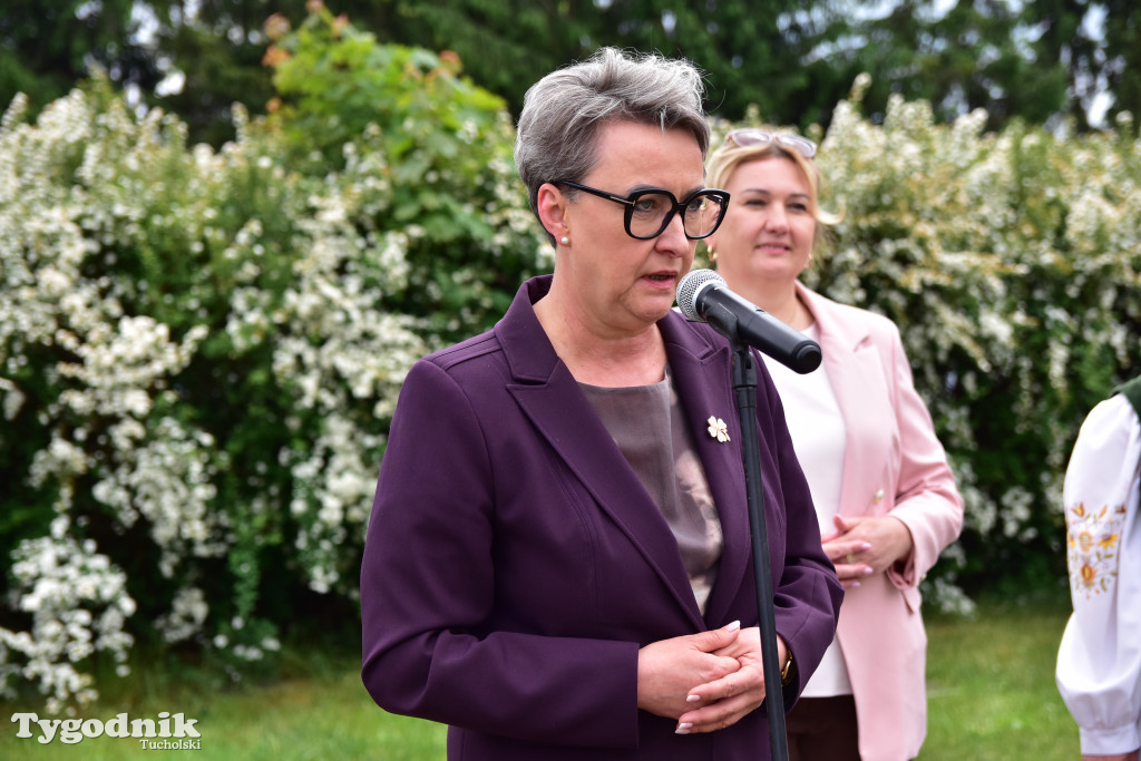 Bysław: Obchody Dnia Dziecka i Dnia Matki w ludowej odsłonie