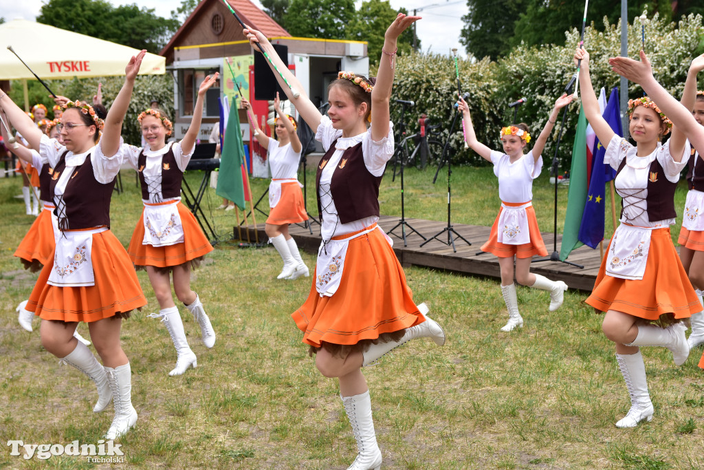 Bysław: Obchody Dnia Dziecka i Dnia Matki w ludowej odsłonie