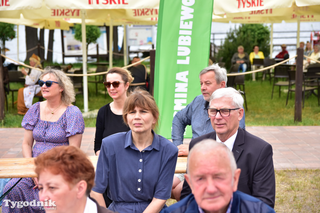 Bysław: Obchody Dnia Dziecka i Dnia Matki w ludowej odsłonie