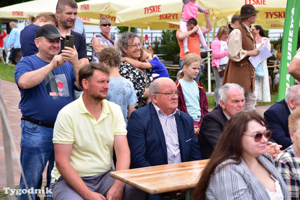 Bysław: Obchody Dnia Dziecka i Dnia Matki w ludowej odsłonie