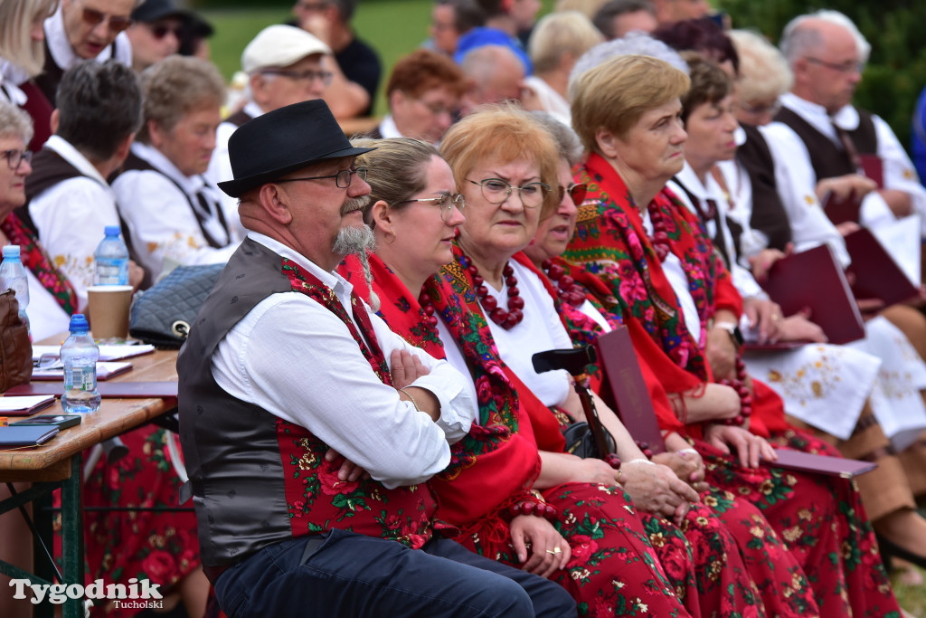 Bysław: Obchody Dnia Dziecka i Dnia Matki w ludowej odsłonie