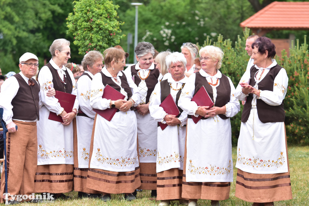 Bysław: Obchody Dnia Dziecka i Dnia Matki w ludowej odsłonie