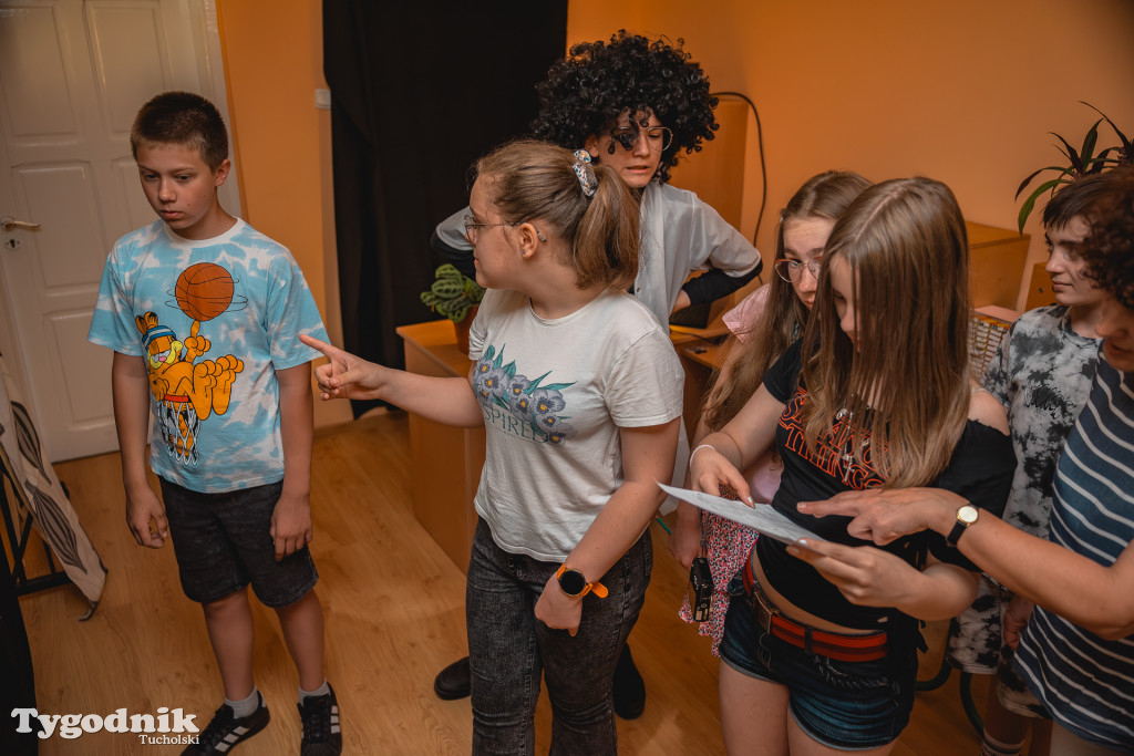 Iwiec się bawi! Dzień rodziny i... escape room w szkole