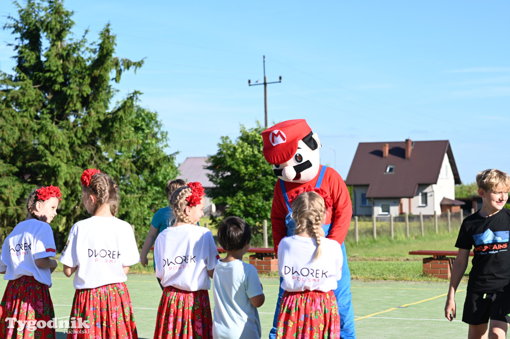 Festyn rodzinny w Kiełpinie. Ostatni w tutejszej szkole