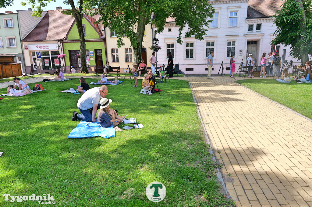 Sztukarnia - plener na rynku w Tucholi