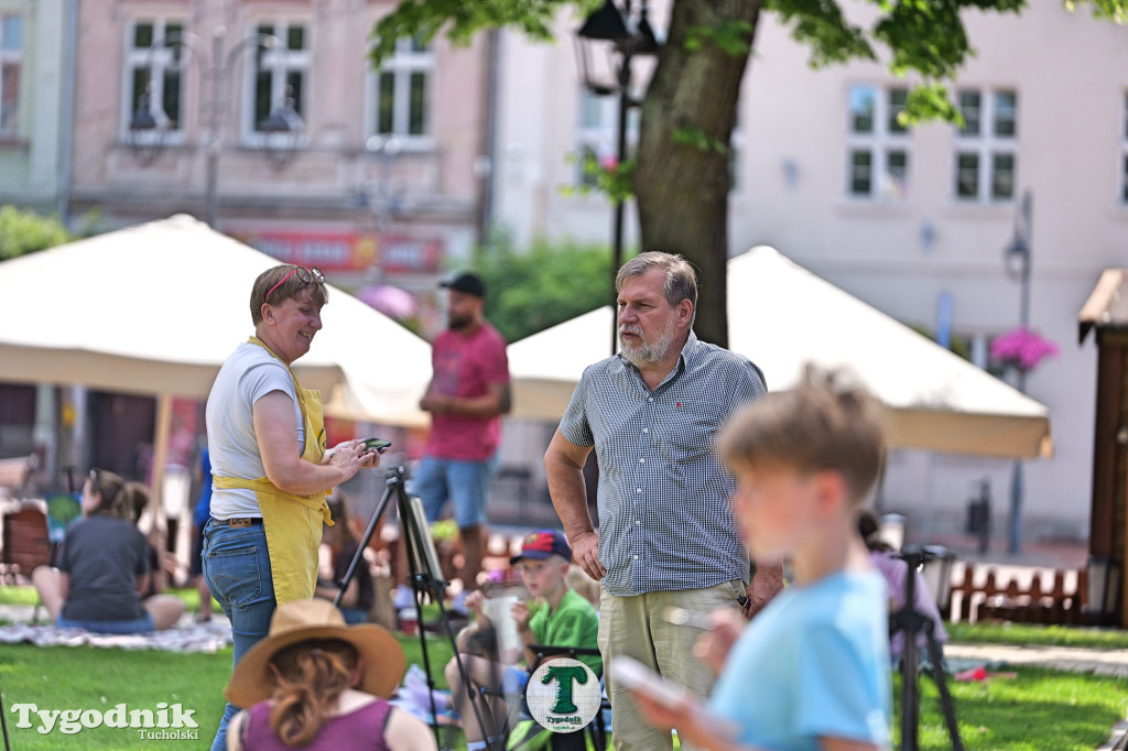Sztukarnia - plener na rynku w Tucholi