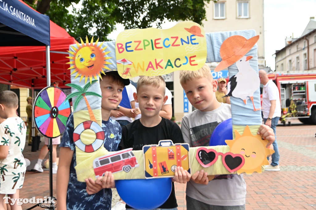 Bezpieczne Wakacje na rynku w Tucholi