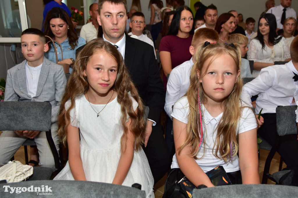 Kiełpin: Wybrzmiał ostatni w historii dzwonek Szkoły Podstawowej im. Leona Wyczółkowskiego...