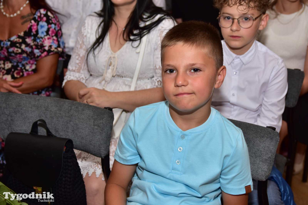 Kiełpin: Wybrzmiał ostatni w historii dzwonek Szkoły Podstawowej im. Leona Wyczółkowskiego...