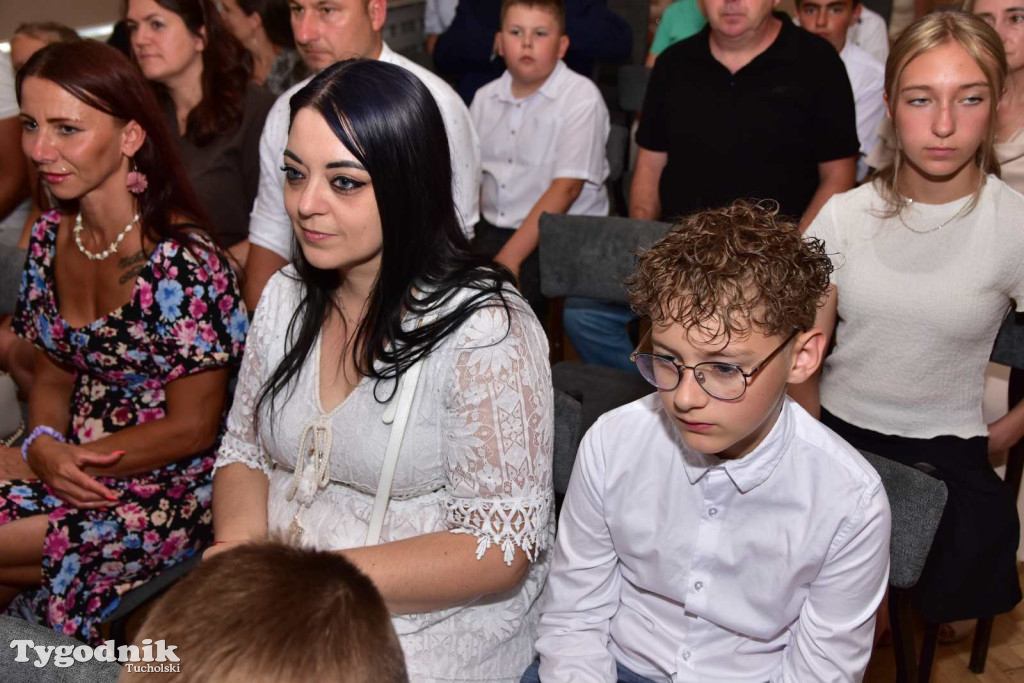 Kiełpin: Wybrzmiał ostatni w historii dzwonek Szkoły Podstawowej im. Leona Wyczółkowskiego...