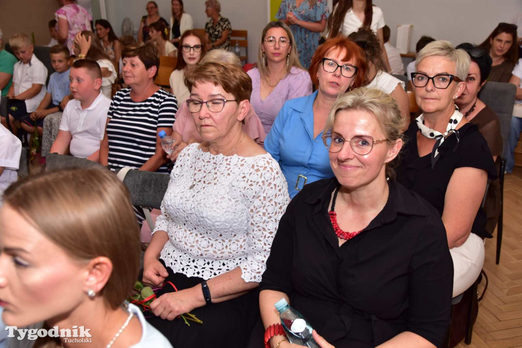 Kiełpin: Wybrzmiał ostatni w historii dzwonek Szkoły Podstawowej im. Leona Wyczółkowskiego...