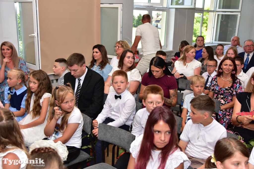 Kiełpin: Wybrzmiał ostatni w historii dzwonek Szkoły Podstawowej im. Leona Wyczółkowskiego...