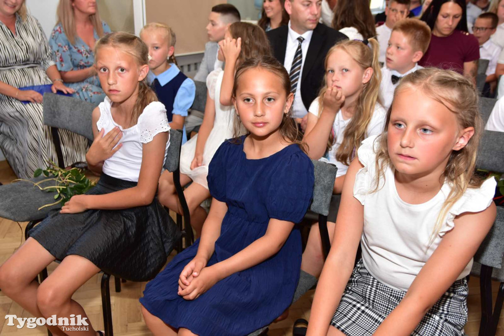 Kiełpin: Wybrzmiał ostatni w historii dzwonek Szkoły Podstawowej im. Leona Wyczółkowskiego...