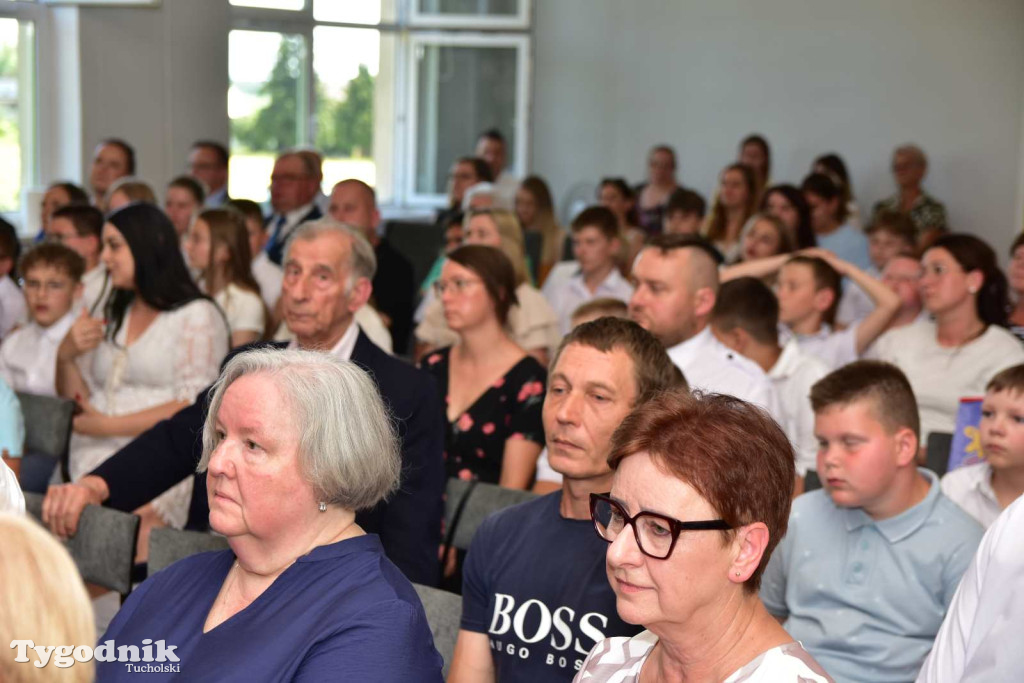 Kiełpin: Wybrzmiał ostatni w historii dzwonek Szkoły Podstawowej im. Leona Wyczółkowskiego...