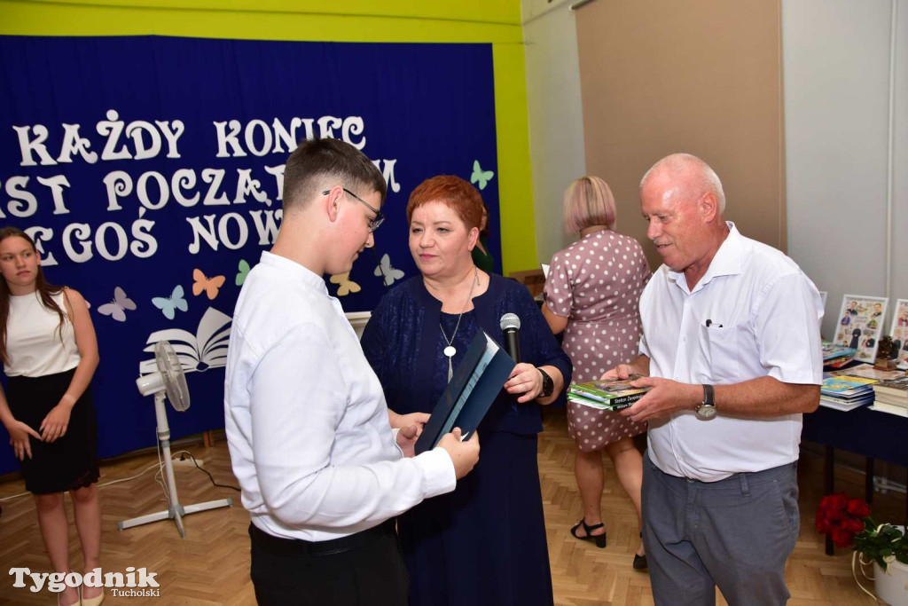 Kiełpin: Wybrzmiał ostatni w historii dzwonek Szkoły Podstawowej im. Leona Wyczółkowskiego...