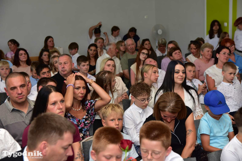 Kiełpin: Wybrzmiał ostatni w historii dzwonek Szkoły Podstawowej im. Leona Wyczółkowskiego...