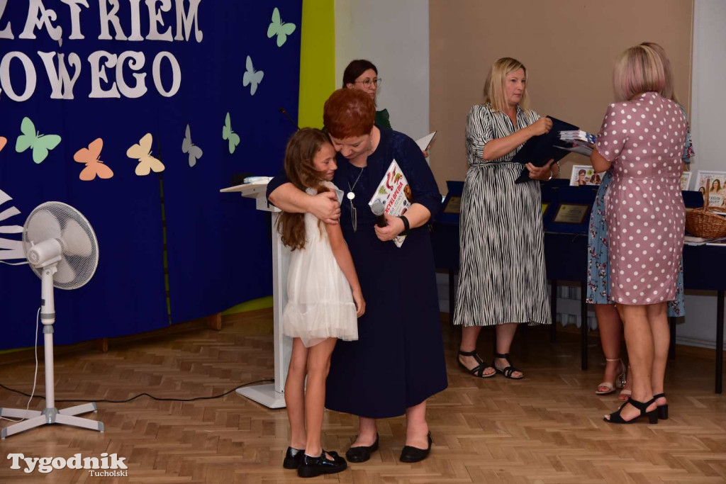 Kiełpin: Wybrzmiał ostatni w historii dzwonek Szkoły Podstawowej im. Leona Wyczółkowskiego...