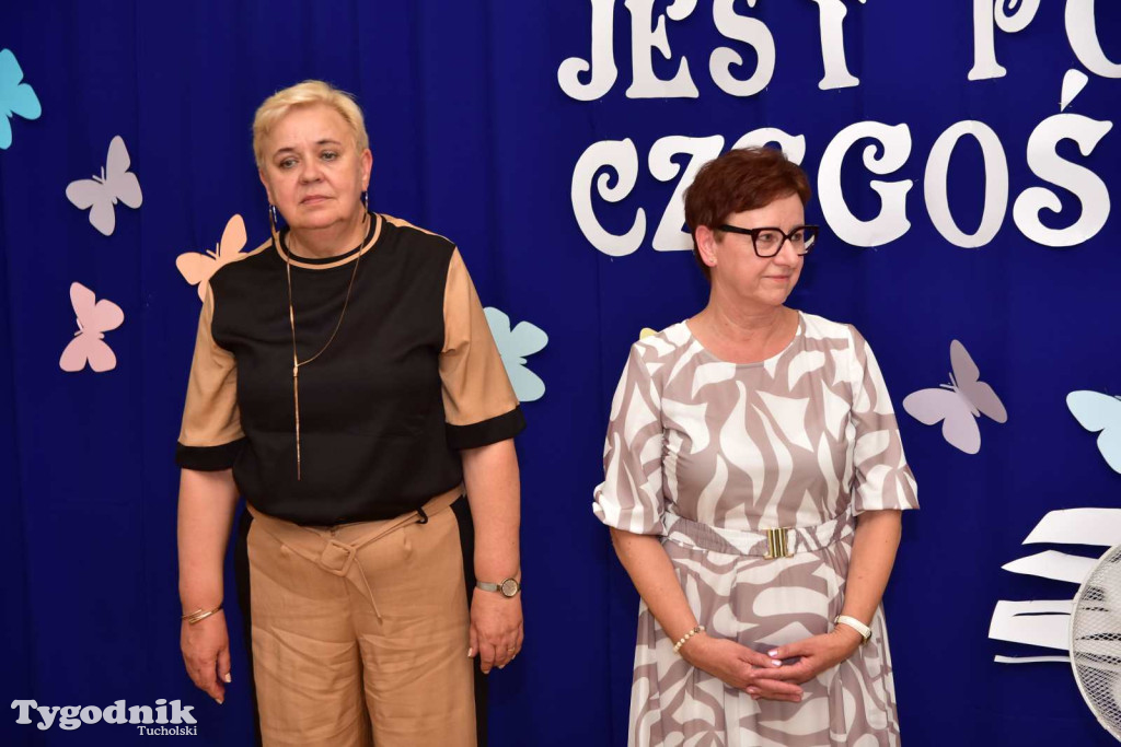 Kiełpin: Wybrzmiał ostatni w historii dzwonek Szkoły Podstawowej im. Leona Wyczółkowskiego...