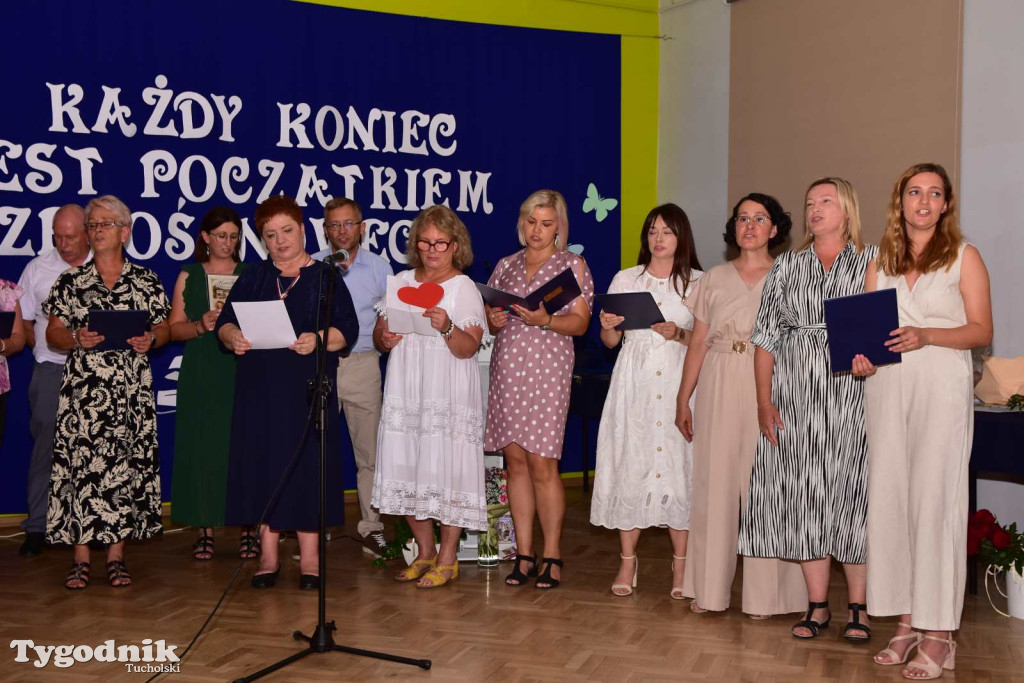 Kiełpin: Wybrzmiał ostatni w historii dzwonek Szkoły Podstawowej im. Leona Wyczółkowskiego...
