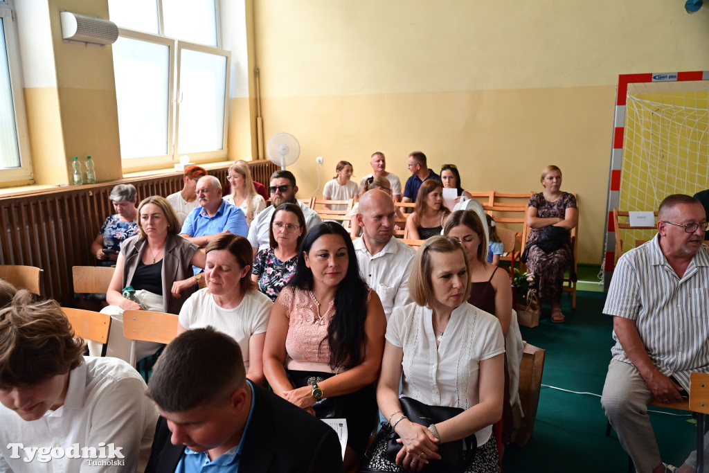 Stobno: ostatni dzwonek i ostatnie zakończenie roku