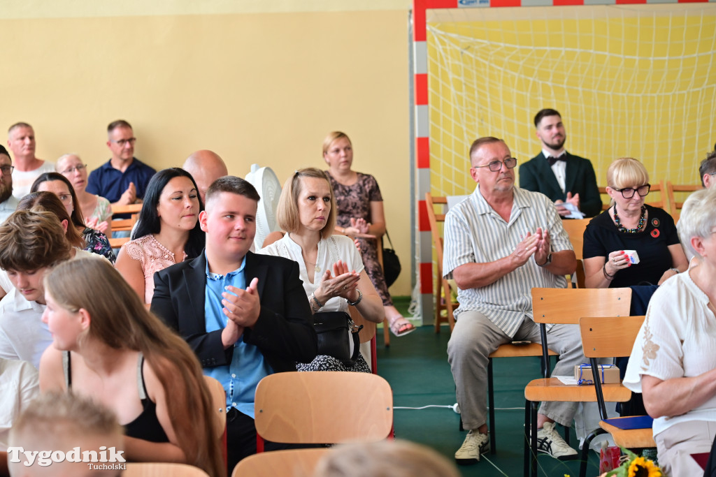 Stobno: ostatni dzwonek i ostatnie zakończenie roku