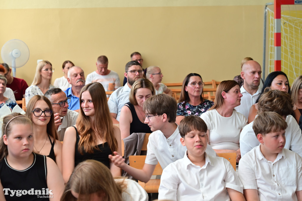 Stobno: ostatni dzwonek i ostatnie zakończenie roku