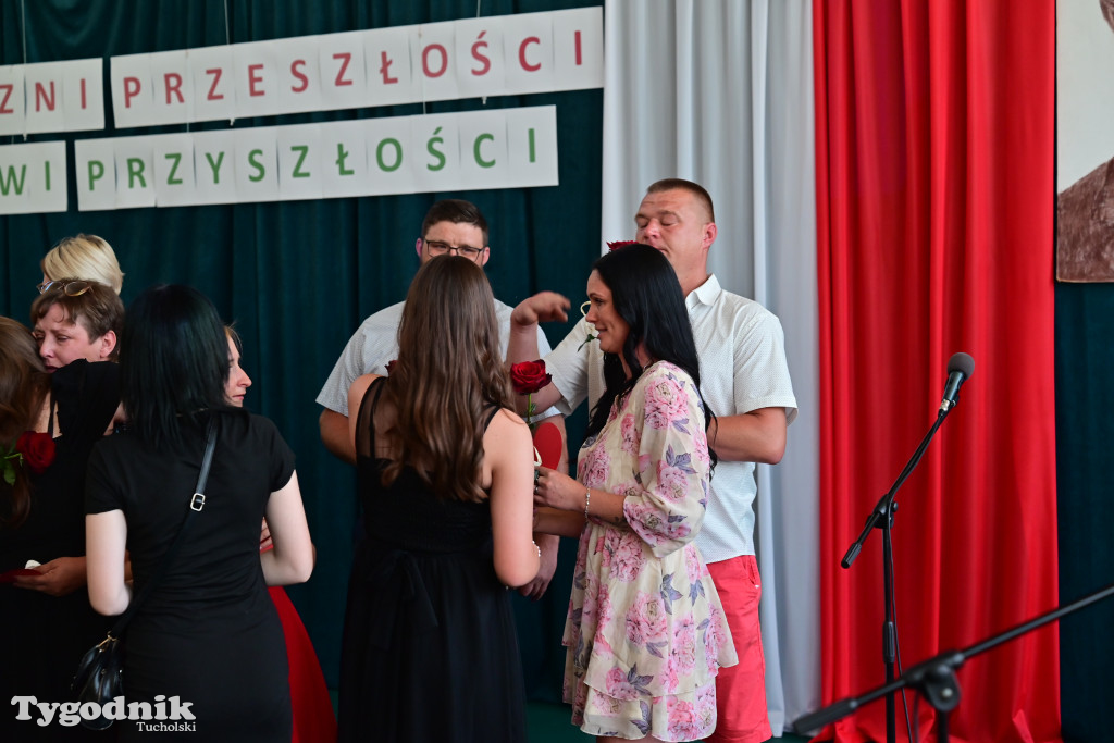 Stobno: ostatni dzwonek i ostatnie zakończenie roku