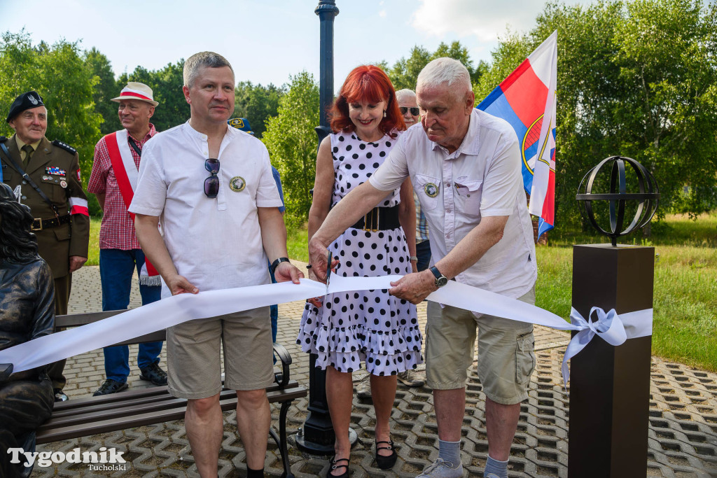 Południk, wianki i śpiew. Magia Krzywogońca