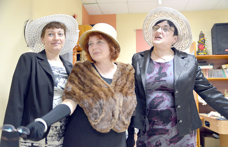 Święto w kapeluszach