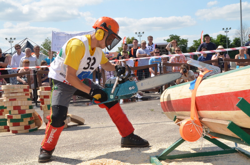 Obejrzyj popisy drwali i stań do wspólnego zdjęcia