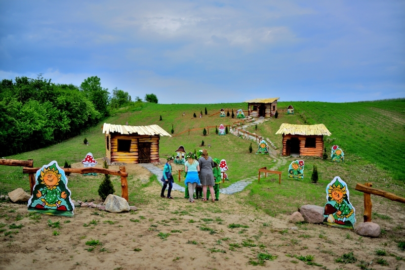Osada Borowiackich Skrzatów w Teologu już otwarta - ZDJĘCIA, FILM