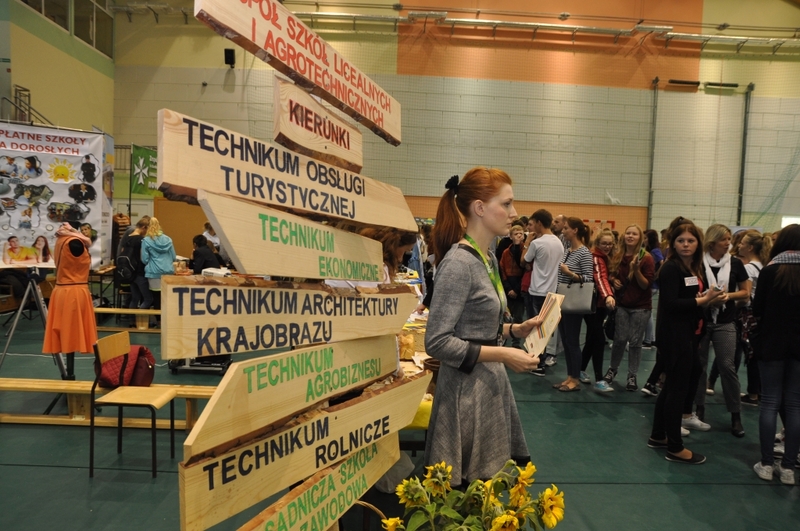 Powiat tucholski: Powiatowe Targi Edukacji i Pracy - ZDJĘCIA