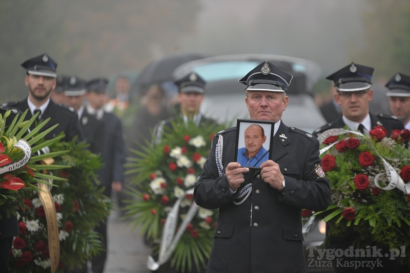 Pogrzeb strażaka - ZDJĘCIA