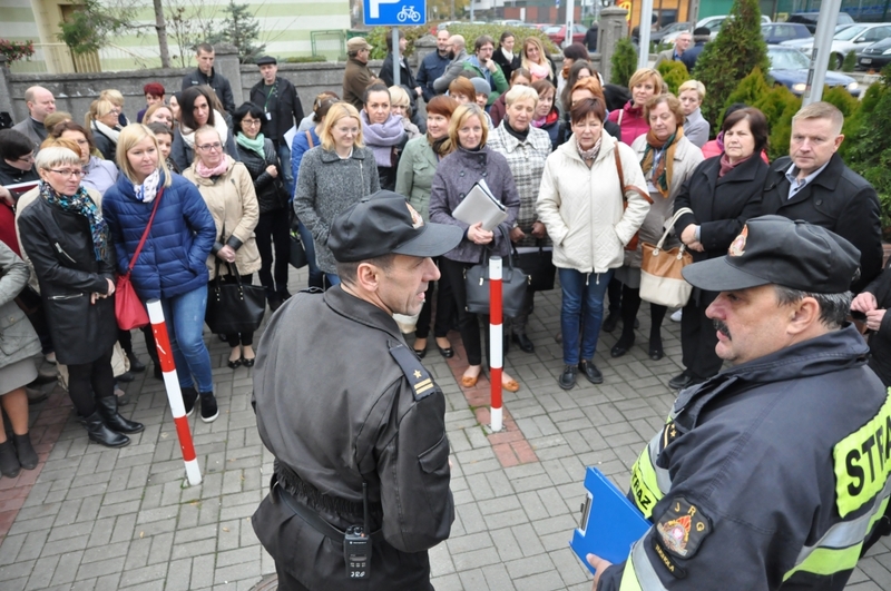 Tuchola: Ewakuacja starostwa - ZDJĘCIA