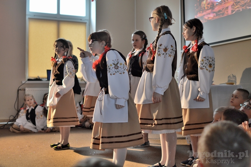 Gmina Lubiewo: Do Klonowa z prezentami przyszedł wójt - ZDJĘCIA