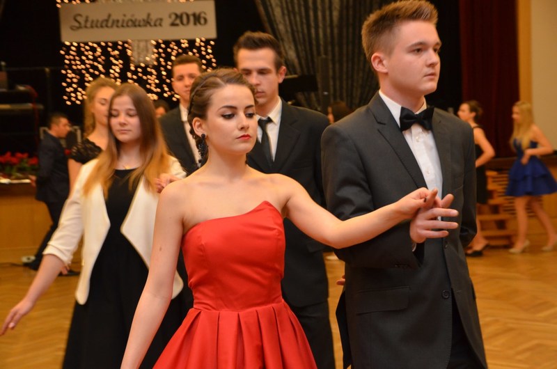 Tuchola: Studniówka Nowodworka - ZDJĘCIA cz. I