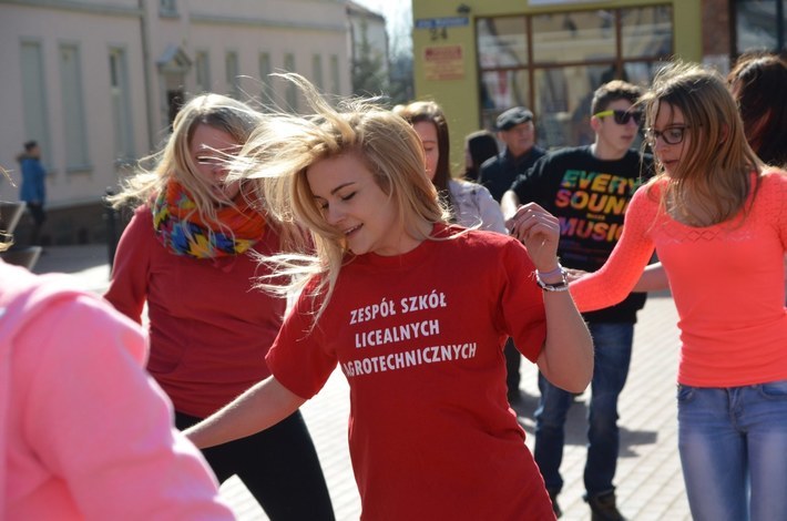 Tuchola: Belgijka na rynku - ZDJĘCIA