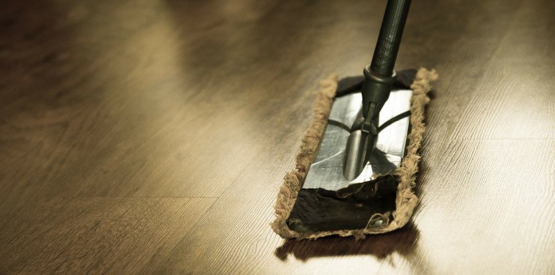 Jak najlepiej posprzątać firmę i poprawić innym humor