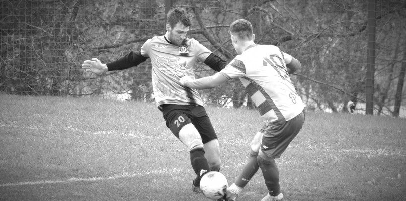 Dramat w drodze powrotnej z meczu. Nie żyje Tomasz Linda z Rawysa