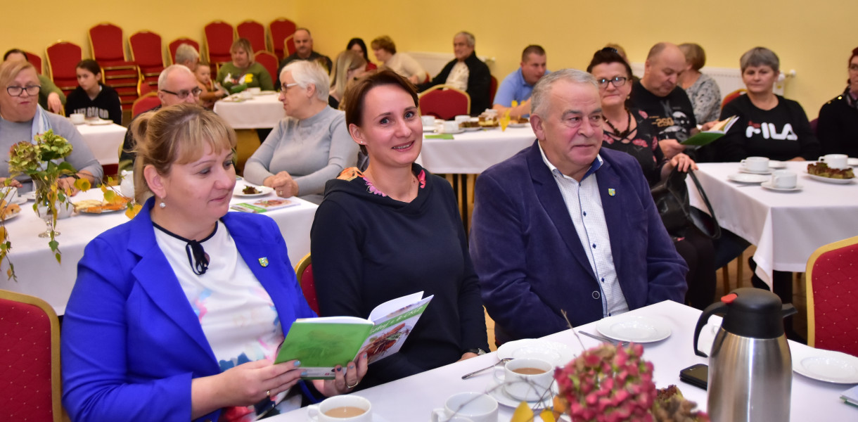 W czwartek (3 listopada) oficjalnie zaprezentowano lokalną książkę kucharską.