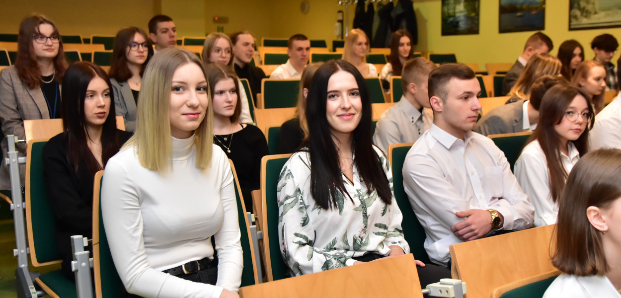 Wyróżniono 84 najlepszych uczniów z trzech tucholskich szkół.