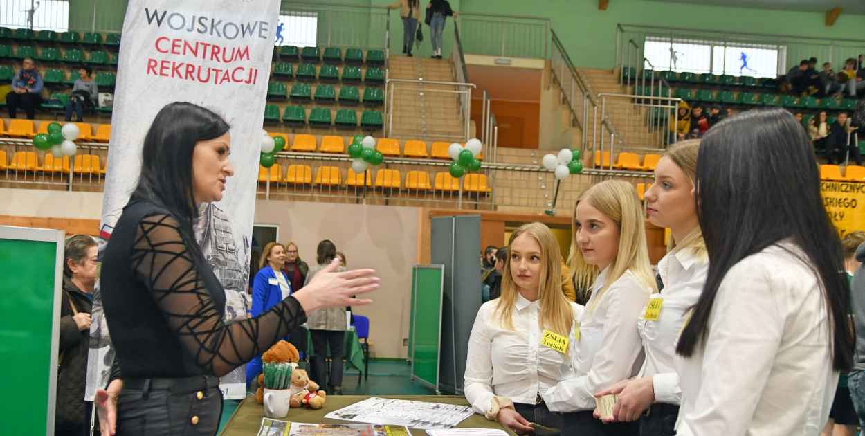 Powiatowe Targi Pracy i Edukacji w Tucholi 2023