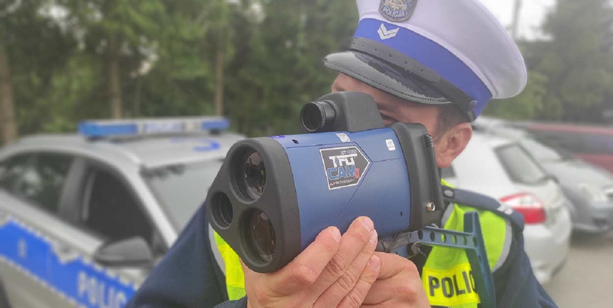 Laserowy miernik prędkości wskazał przekroczenie prędkości o 60 km/h.  Fot. KPP w Tucholi