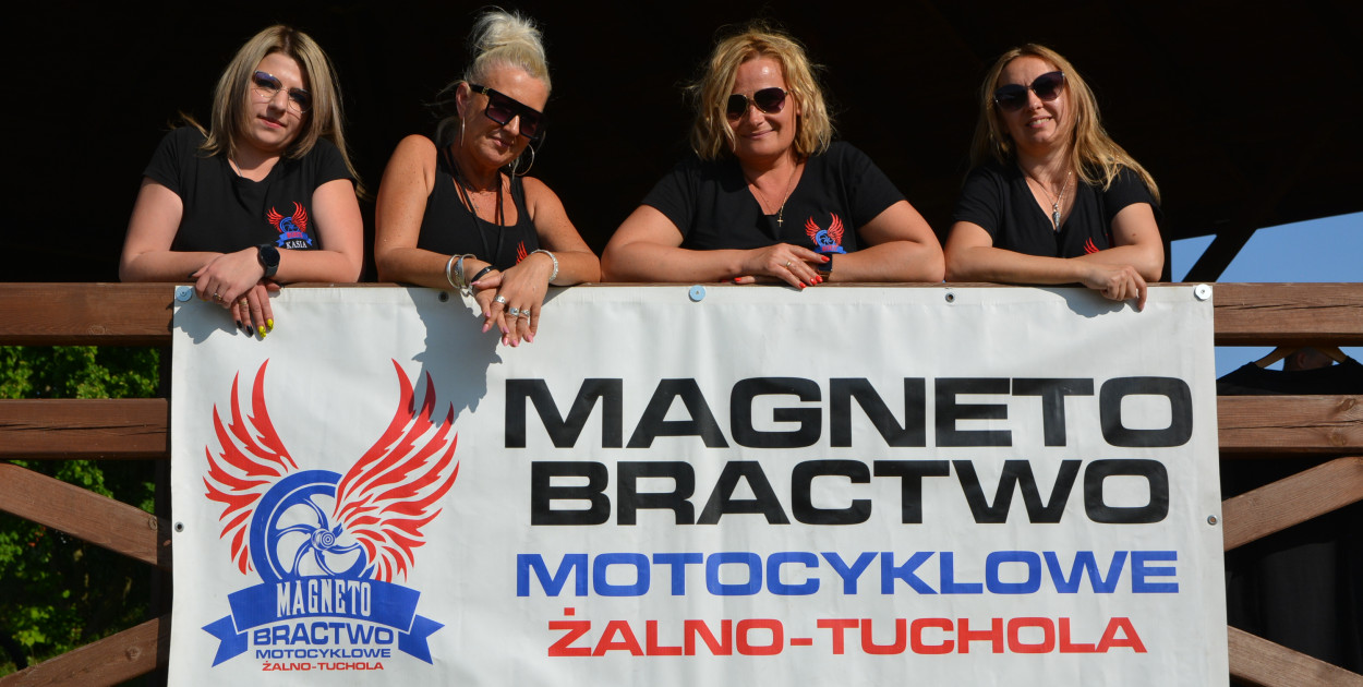 Członkinie Bractwa Motocyklowego "Magneto".